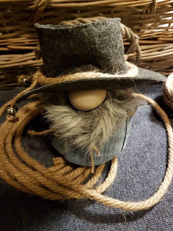 DIY Gnomes Crafts: