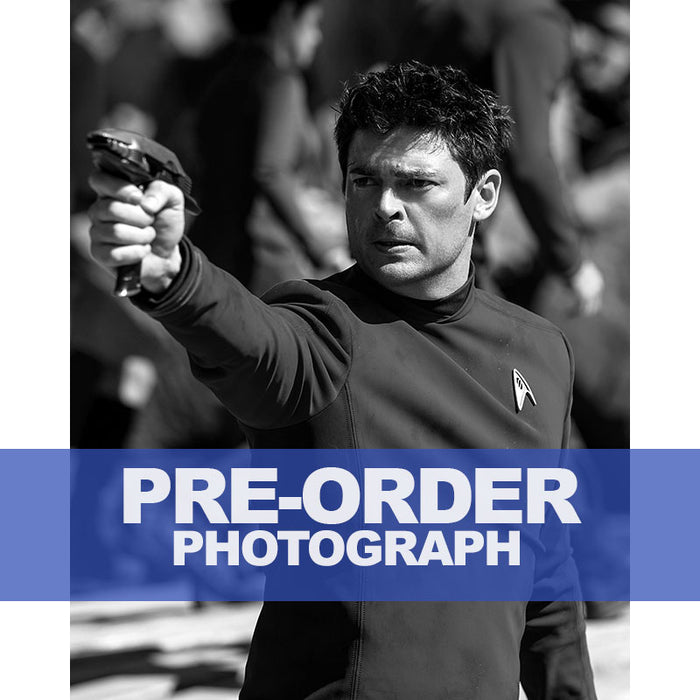 KARL-URBAN-AUTOGRAPH-PHOTO