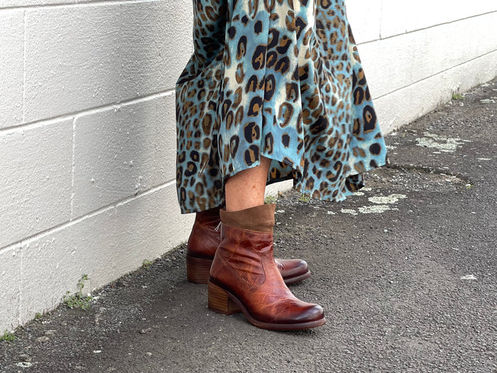 European ankle boots hand made in Portugal. Comfortable, quality leather women's boots in burnished leather.