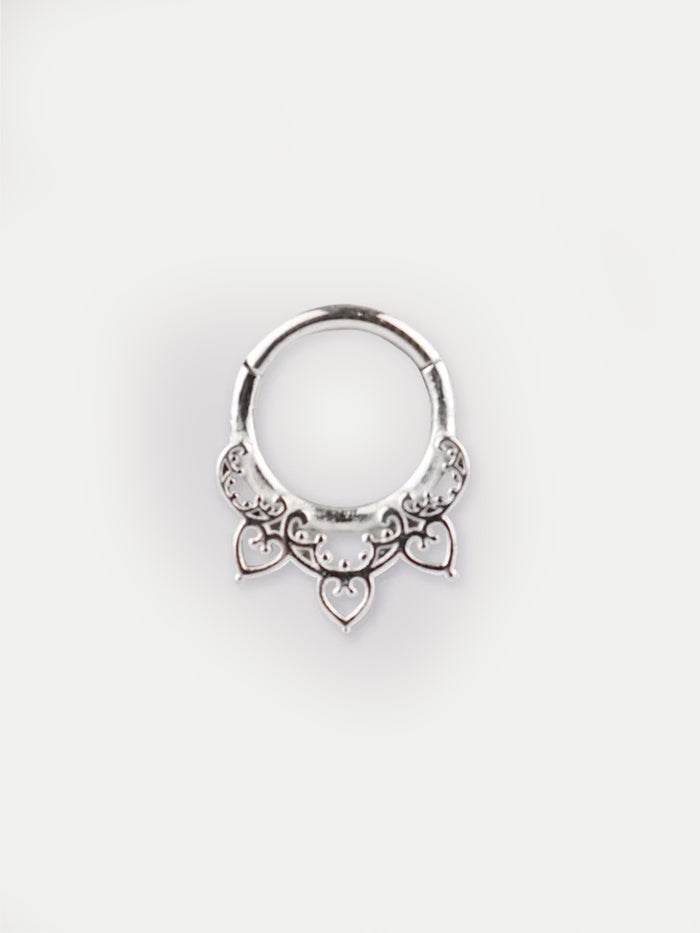 Filigree Heart Hinged Ring 16G | Steel-Image 1