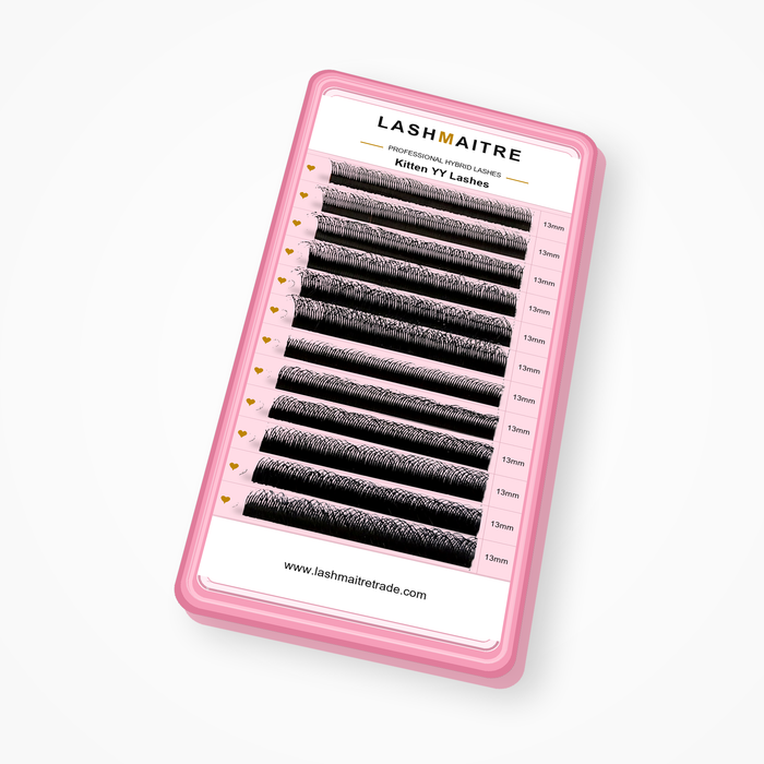 LASHMAITRE Kitten YY Lashes 45 degree curl and fiber detail