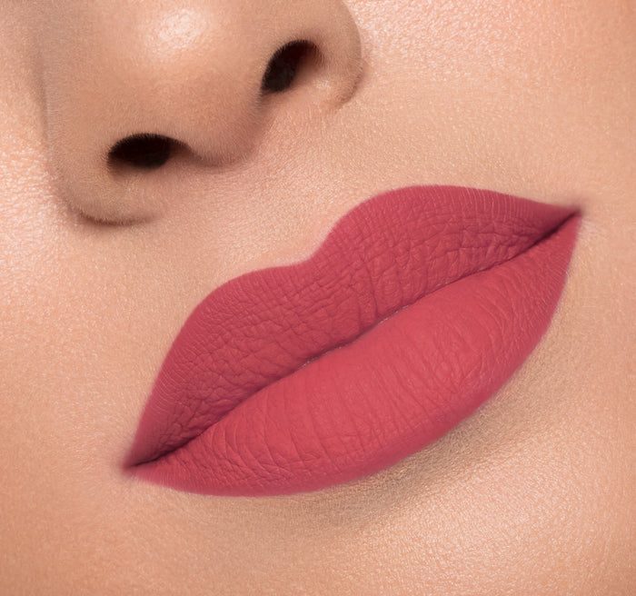 MATTE LIQUID LIPSTICK - SUSPECT