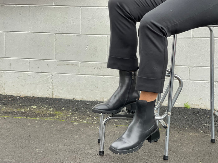 Quality, comfortable women's dress boots. Chucky sole unit elasticated gussets plus zipper. Robust ankle boots. In black.