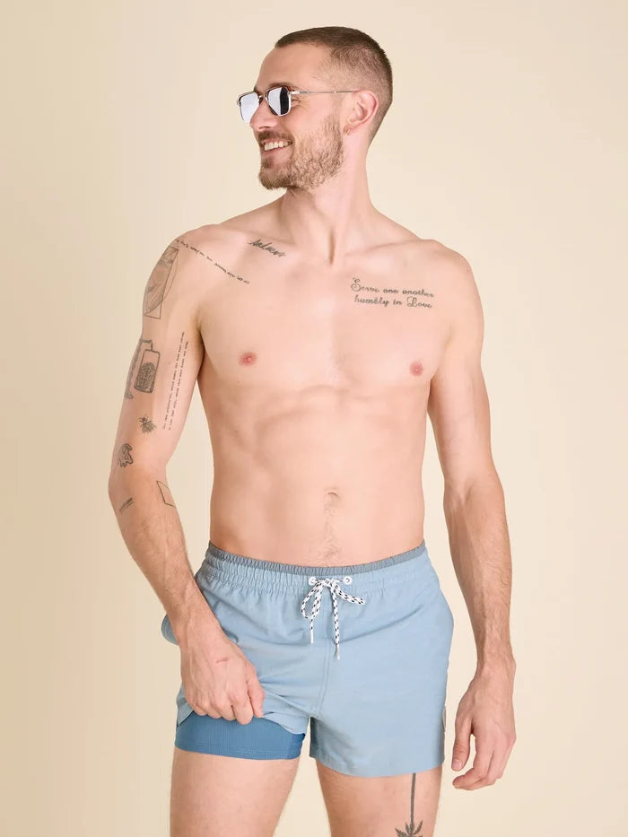 The Blue Horizons 4" (Classic Lined Swim Trunk) - Image 1 - Chubbies Shorts