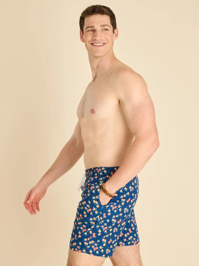 The Flowers In Motion 7" (Classic Lined Swim Trunk) - Image 4 - Chubbies Shorts