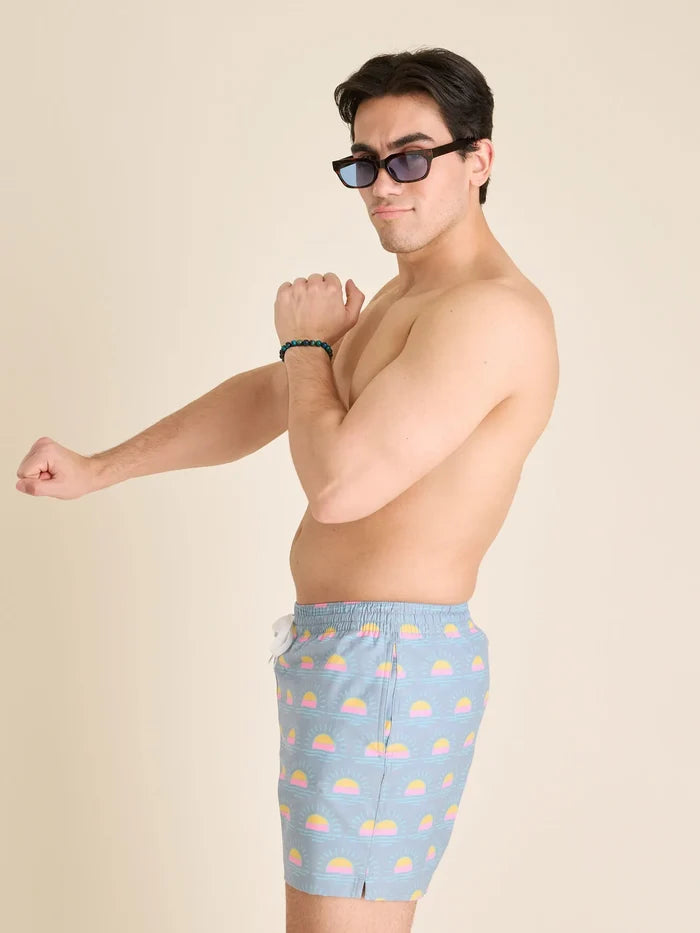 The Heat Waves- Gray 5.5" (Classic Lined Swim Trunk) - Image 4 - Chubbies Shorts