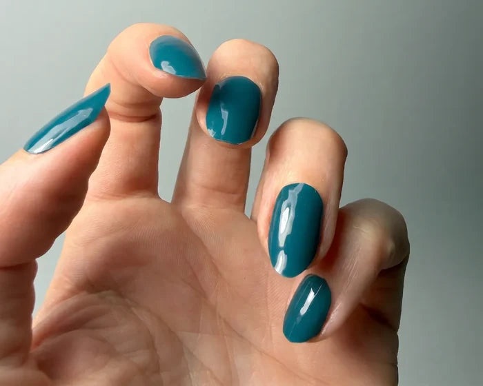 UV-Free Gel Nail Wraps – Peacock Blue