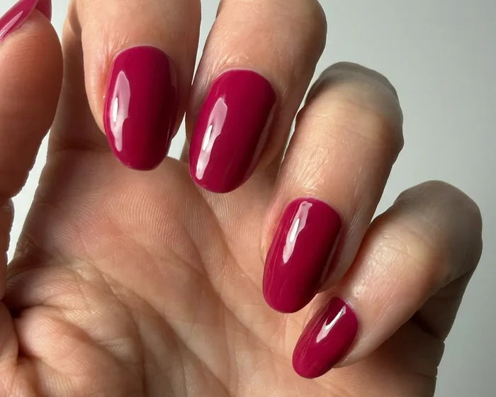 UV-Free Gel Nail Wraps – Scarlett Red