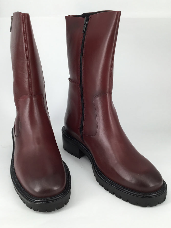 37 / Bordo